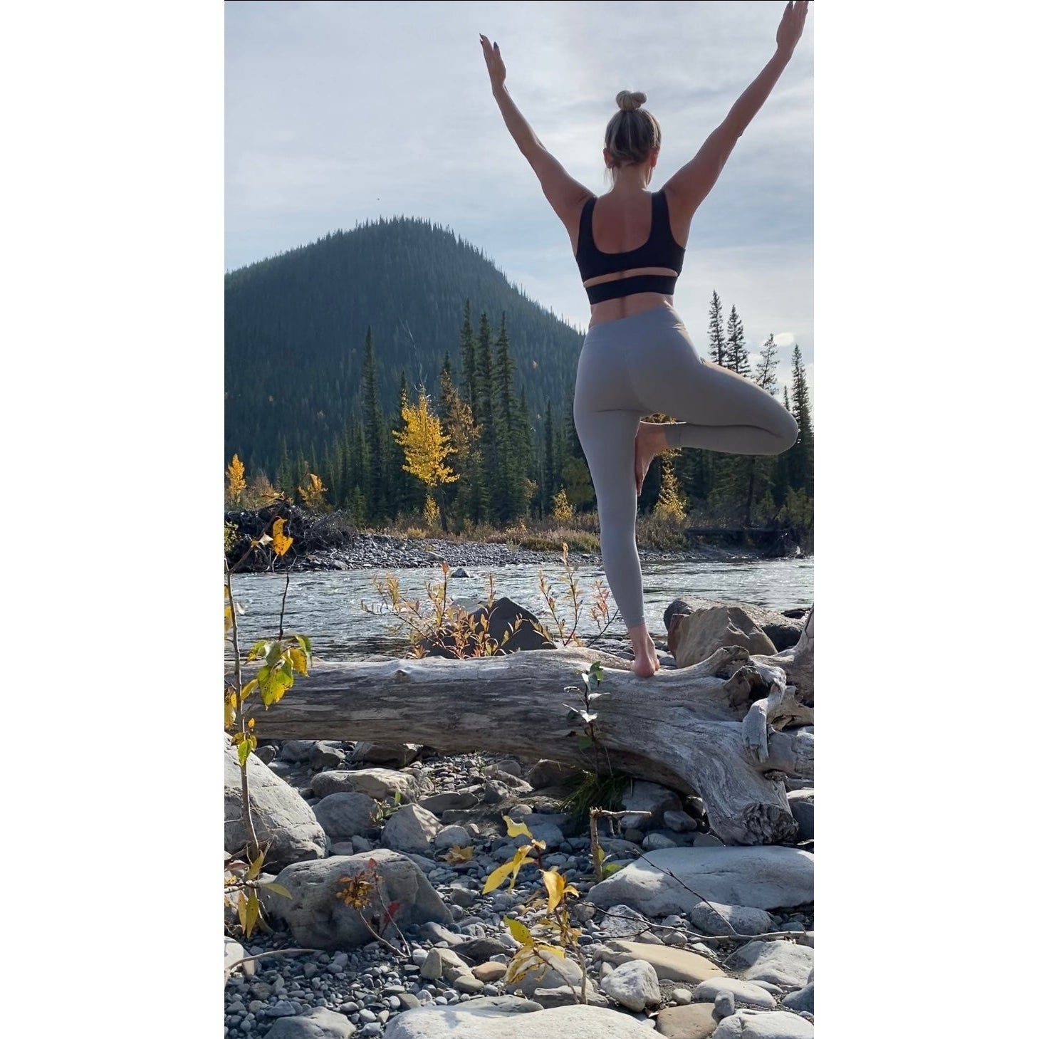 Women's Sports Bra in Black with thick straps and underbust band