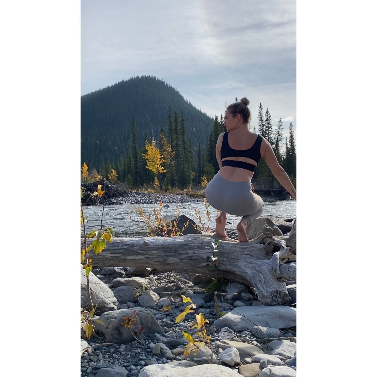 Women's Sports Bra in Black with thick straps and underbust band